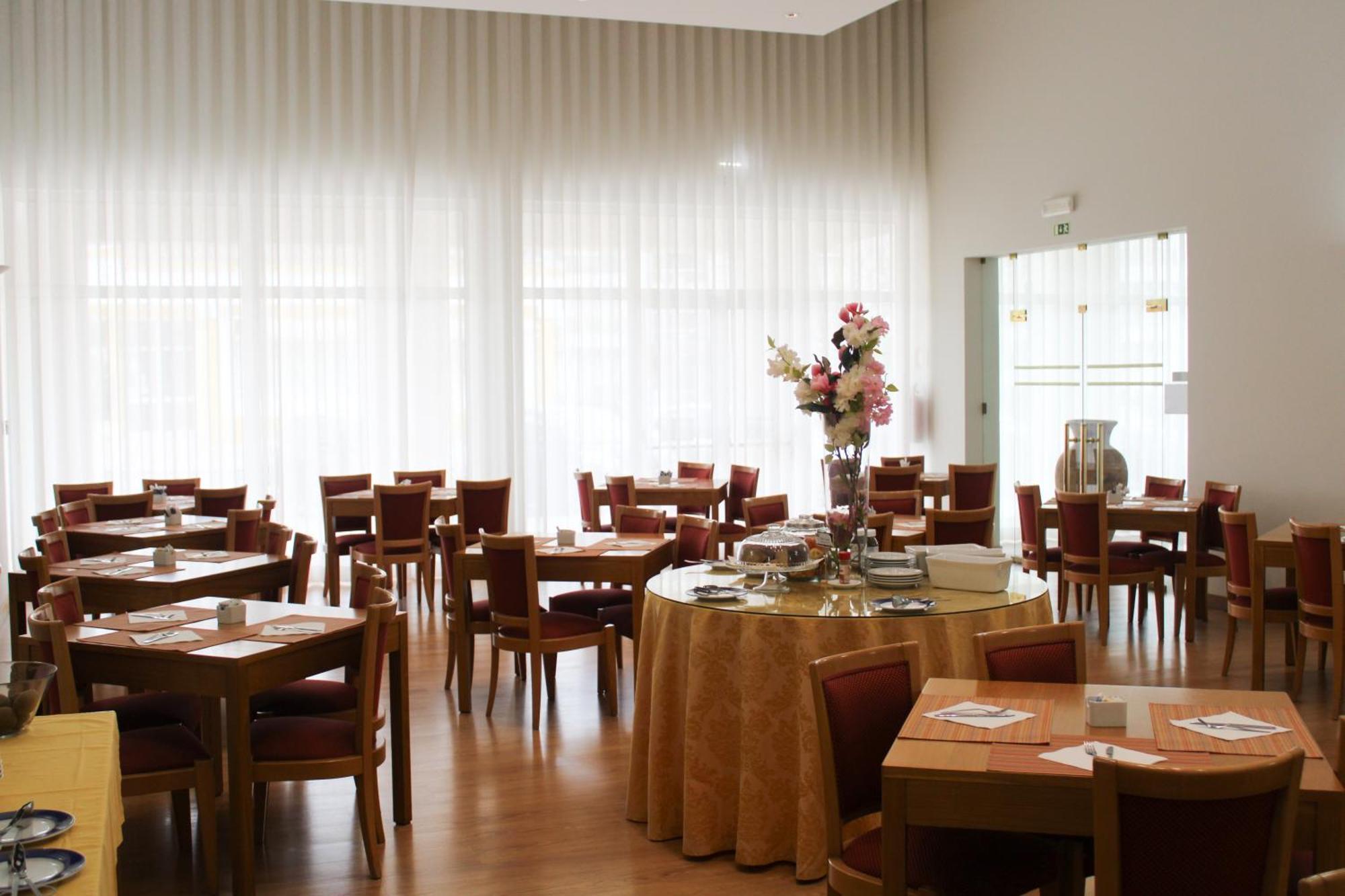 Hotel Francis Беха Екстериор снимка