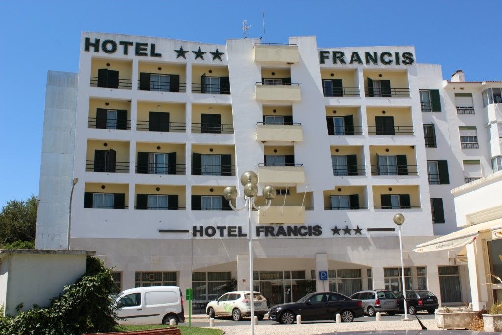 Hotel Francis Беха Екстериор снимка